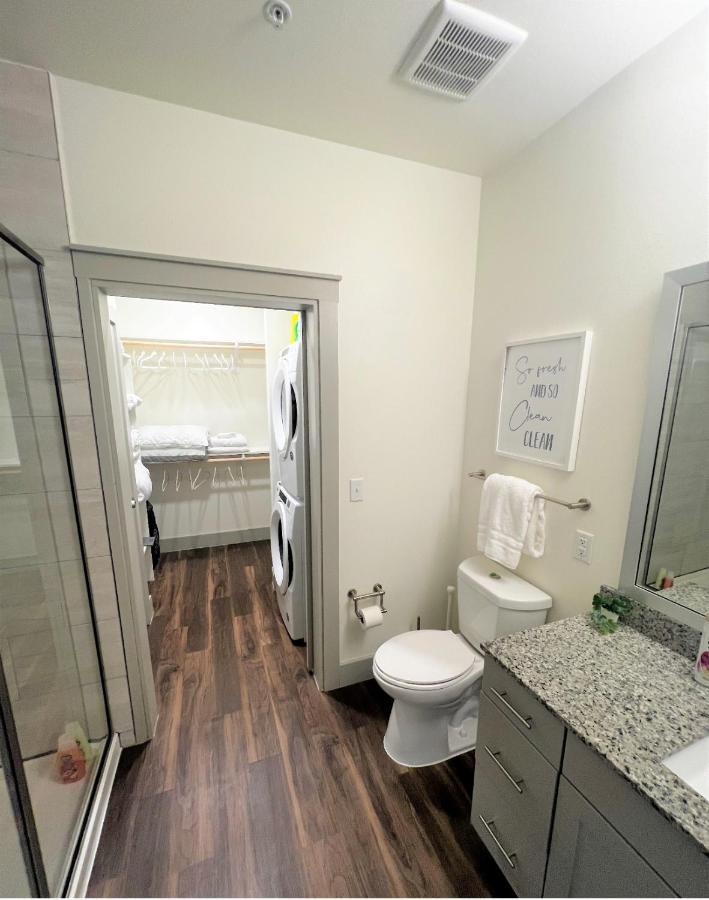 אדיסון 1 Bedroom W Balcony View Resort Pool Free Parking מראה חיצוני תמונה
